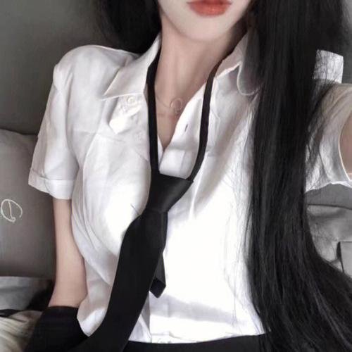 只留青春不留你海报